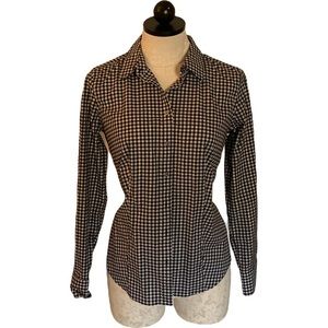 Talbots wrinkle resistant button down fitted shirt